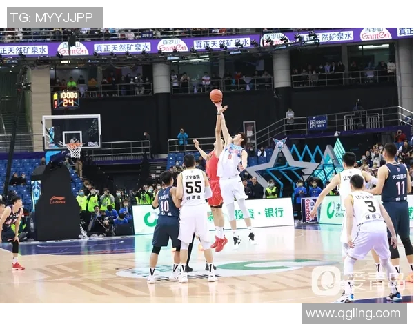 武汉篮球队在钻石联赛中的拼搏历程与荣耀时刻分享