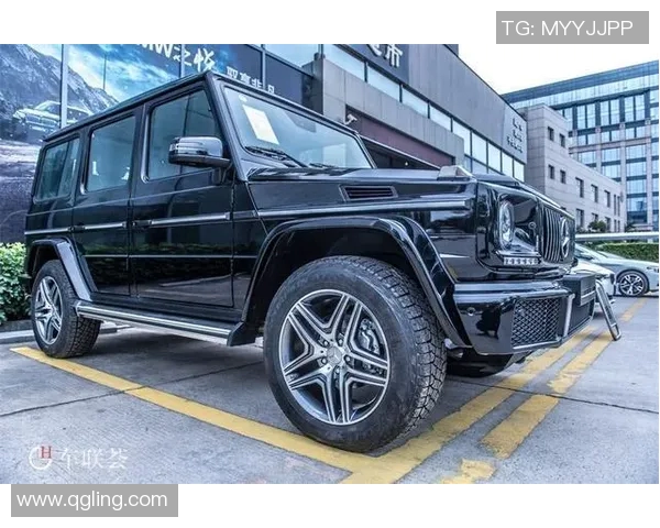 代言奔驰的足球明星背后的故事与荣耀之路揭秘